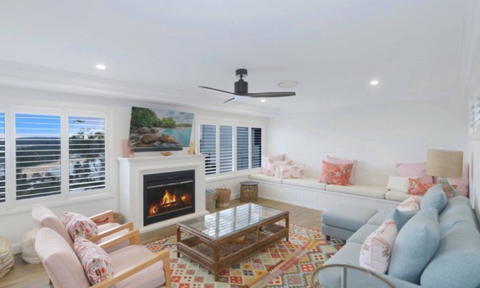 Avoca Beach House | Seaward - Beach and Headland Views