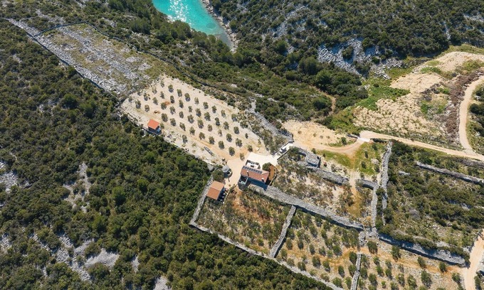 Tkon House | Secluded fisherman's cottage Cove Triluke, Pašman (K-20973)