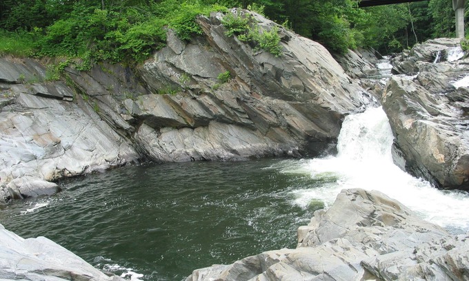 Drewsville Apartment | Secluded Paradise - Private 1st Floor Apt. - Country Setting