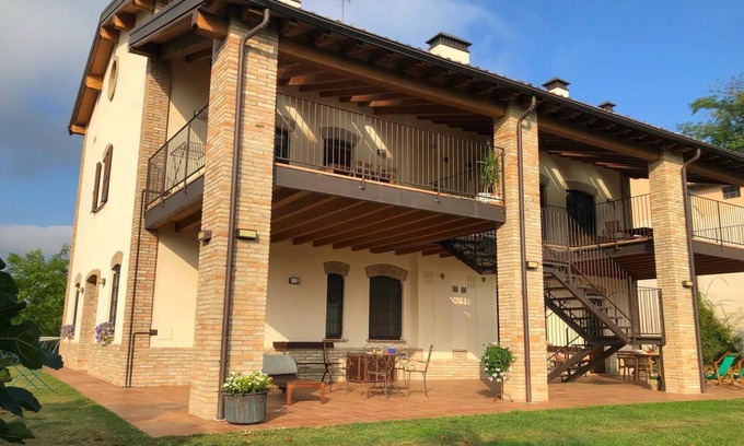 Lesignano de' Bagni House | Second floor apartment in renovated rural building