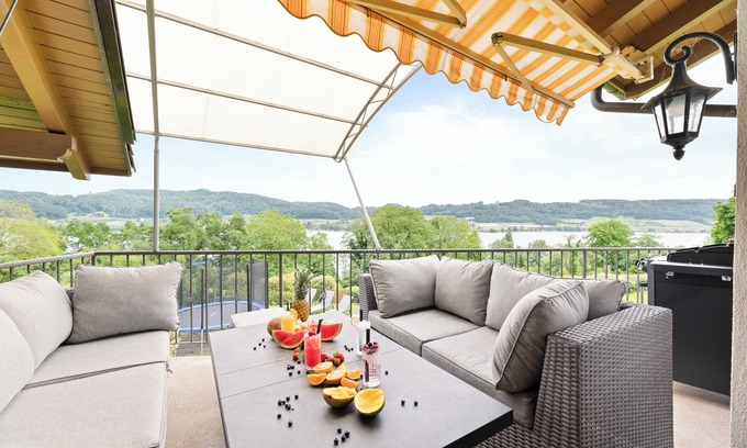 Ohningen Apartment | See-panorama: -deluxe- Sauna Massage Garten Trampolin Grill Parken