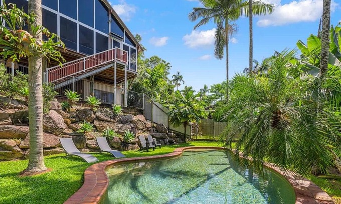 Bayview Heights House | Seednest A-frame Treehouse Forest View&Game Room