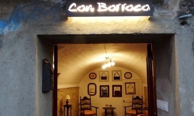 Avinyonet de Puigventos Cottage | Self catering Can Barraca for 5 people