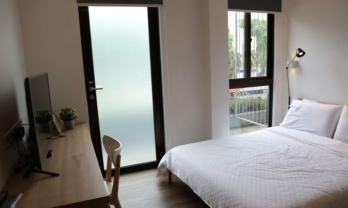 Bukit Timah Apartment | Self-contained fully furnished studio