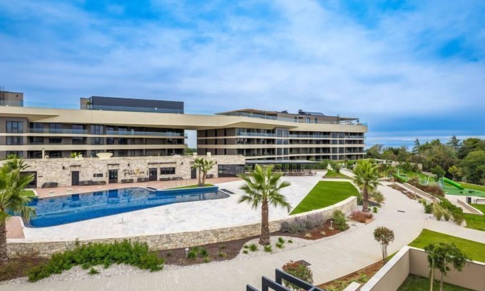 Crveni Vrh House | Semi-detached Villa Crveni vrh 1.2.3. by Interhome