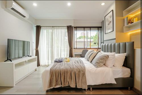 Mueang Samut Prakan District Apartment | Sense of London BTS Baring