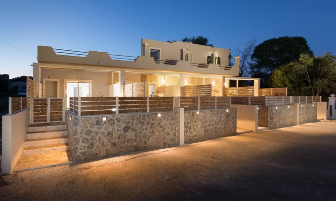 Dassia Apartment | Senses Suite Ena: Luxury, renovated Apartment in Corfu