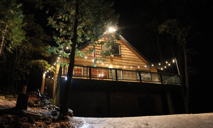 Alta Sierra Cabin | Sequoia Forest Cabin—Lake & River—Ski, Raft, Hike, Bike and More