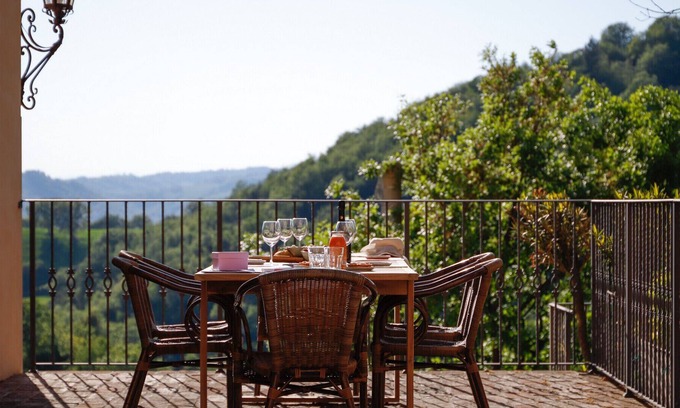 Bargni Apartment | Serafini Home N.20 by Yohome on the Fanesi hills 20km from the sea