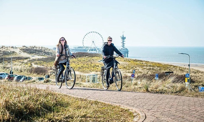 Scheveningen Badplaats Hotel | Serene Getaway w/modern amenities near City center, Local sites & Seaside access