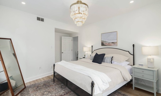 Manayunk Apartment | Serene Silverwood – Spacious 2B/2B with Parking