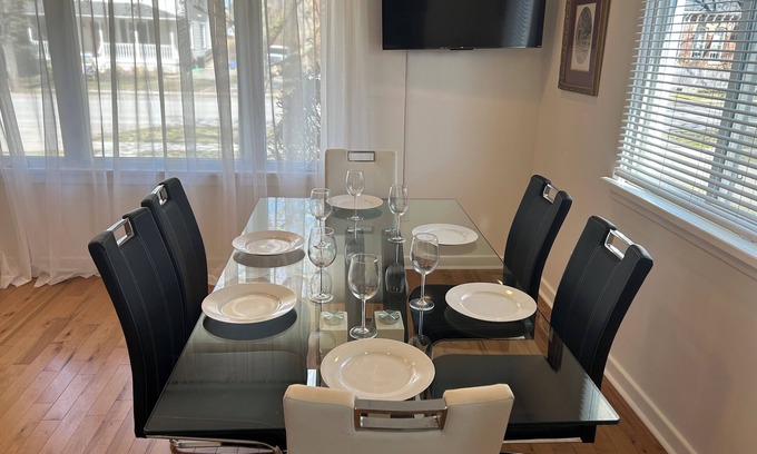 Old Town Historic District House | Serenity Charm downtown old towne by Shaw