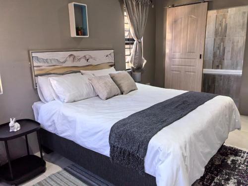 Tlokweng Apartment | SERENITY VILLA Self Catering Apartment