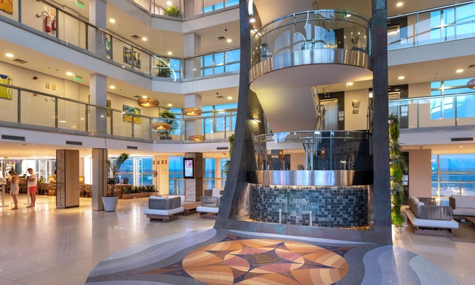 Via Costeira Hotel | SERHS Experience Suites