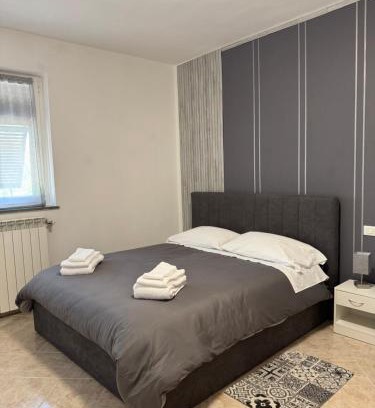 Serravalle Scrivia Apartment | Serravalle Shop&Stay