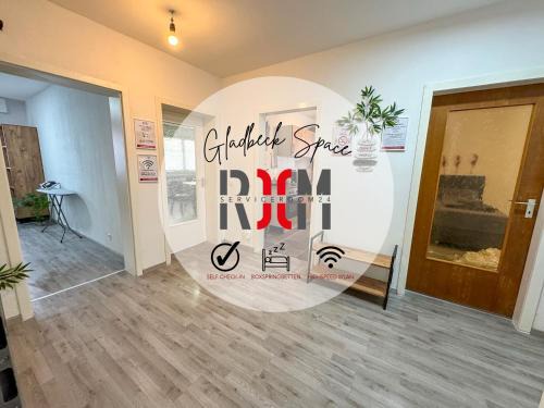 Alt-Rentfort Apartment | Serviceroom24 - Space in Gladbeck WLAN - Smart-TV - 24-7 Check-in und Küche