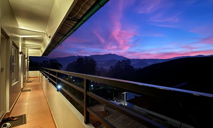 Moolakadai Hotel | Seven Malai Residency