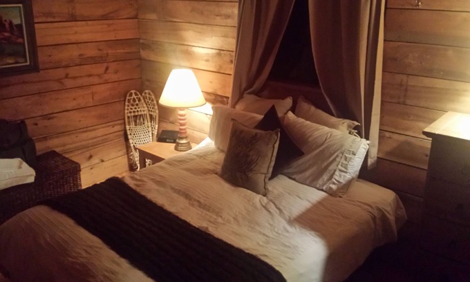 Champion Cabin | Seven Springs Cabin - Luna Chalet - Authentic, Pet Friendly Log Cabin