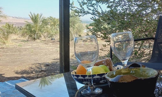 Yavne'el Ski Chalet | Seventh Heaven בקתת עץ זוגית מבודדת בלב מטע זיתים