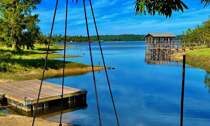 Negreet House | Sha Couyon - 2 acre Lake Front Retreat on Toledo Bend