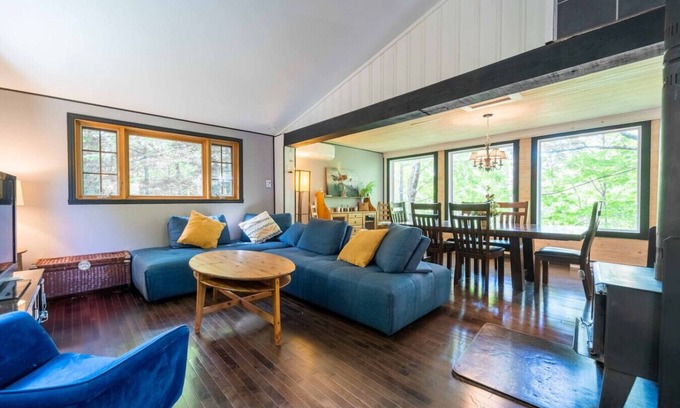 St-Adolphe-d'Howard House | Shack Rustic Chic Chalet Spa, Firepit, Near Lake Access