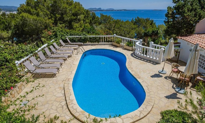 Siesta Villa | Shangri-la