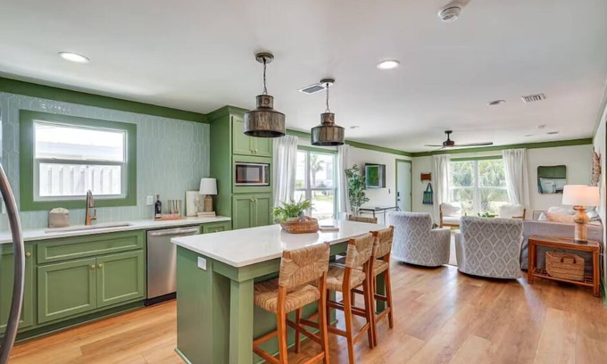 Kiska Beach House | Shasta Street Retreat - New to Mgmt