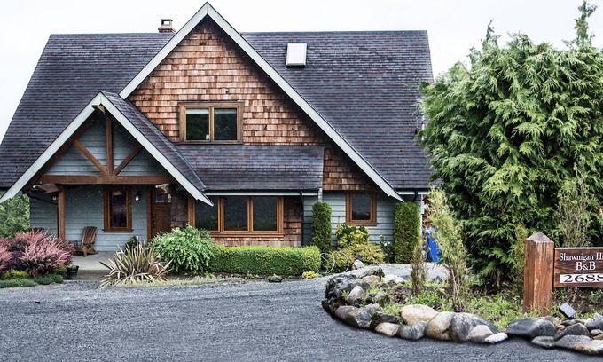 Shawnigan Lake Bed & Breakfast | Shawnigan Hills Guest Suite