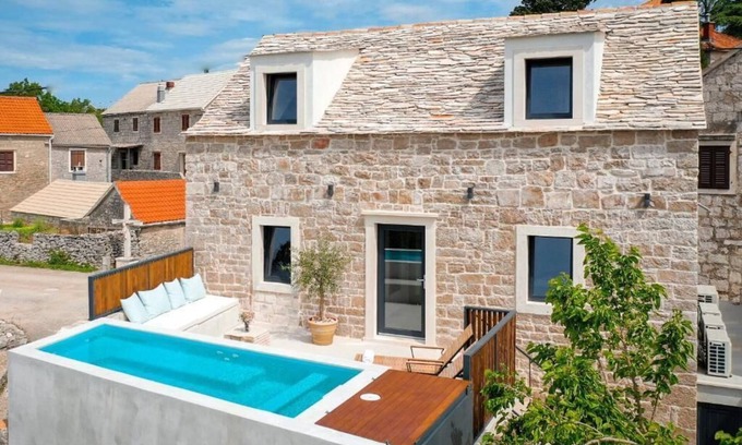 Gornji Humac Villa | She House - villa with heated pool and sauna - 10 min from the beach