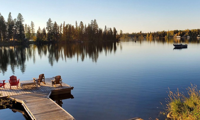Sheridan Lake Cottage | Sheridan Lake Waterfront Cottage 3 Bedroom With Newer Dock On Gorgeous Bay
