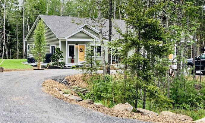 East Boothbay Apartment | Shipbuilder's Retreat, Unit 2, Sleeps 6, 5 minutes to Harbor