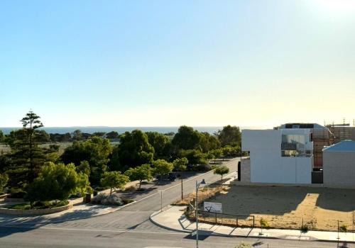 North Coogee Apartment | Shoreline Bliss