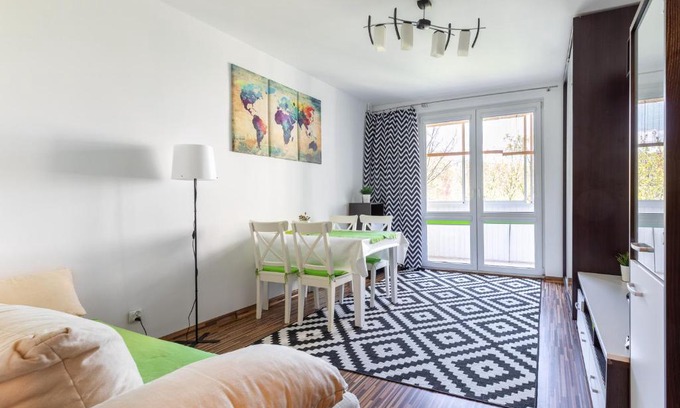 Rakowiec Apartment | ShortStayPoland Dickensa (B31)