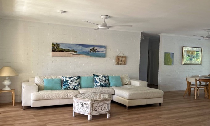 Brunswick Heads Apartment | Show Stopper, TOP NOTCH