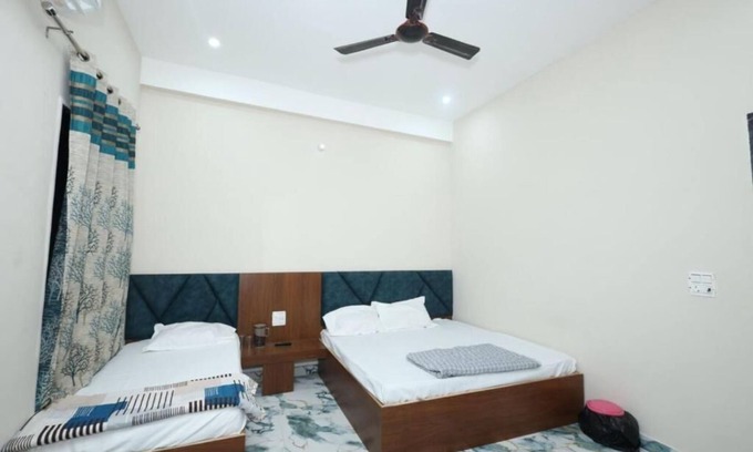 Mathura Hotel | Shri Bala ji Dham Hotel in Mathura