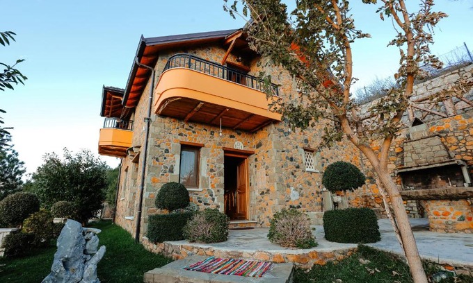 Elbasan House | Shtepia Tradites Gjinar