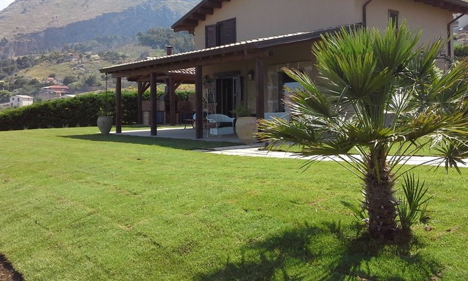 Borgetto Ski Chalet | Sicily between sky and sea with swimming pool