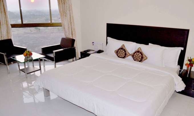 Rajula Hotel | Siddhi Hotel & Resort