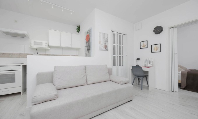 Piaseczno Apartment | Sierakowskiego 25A | Bright Apartment | Parking