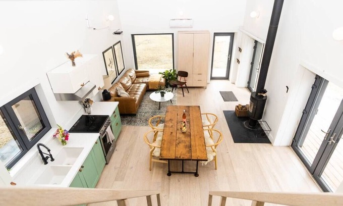 Bongard House | Signal House is Waiting for you!