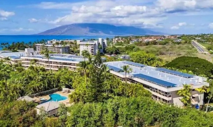 Kihei Resort | Signature Residences at Maui Banyan