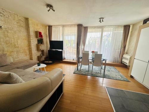 rayon Triaditsa Apartment | Silver city Paradise