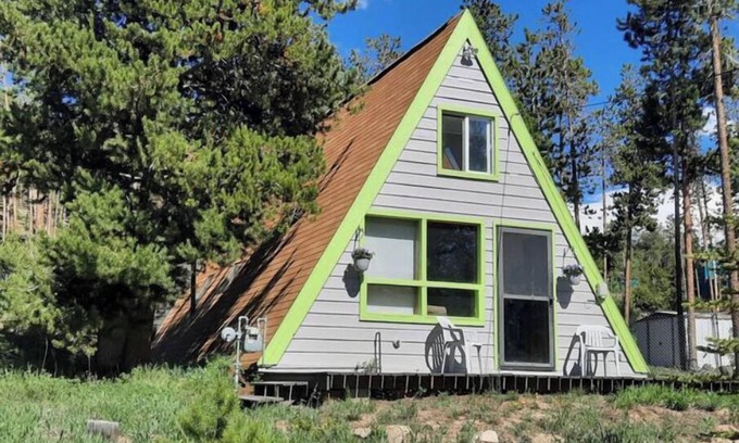 Silverthorne Cabin | Silverthorne Cabin in the woods, views of mnts! Cute A-frame, with hot tub!nn