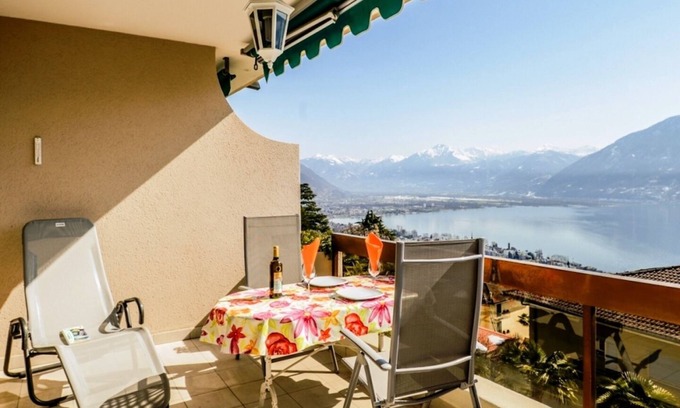 Orselina Apartment | Simple apartment on the 2nd floor for 1-3 persons.