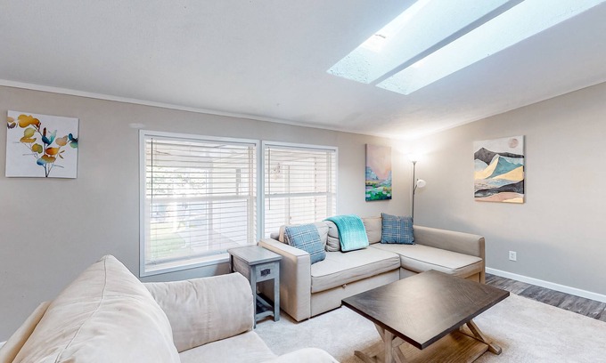 Gunnison House | Single-level home with a washer/dryer, patio & grill