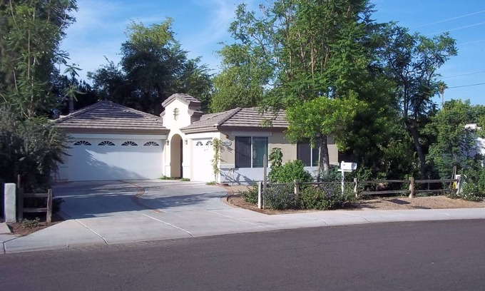 Village Grove House | Single level standalone cottage 1 bedroom 1 bath with attached garage