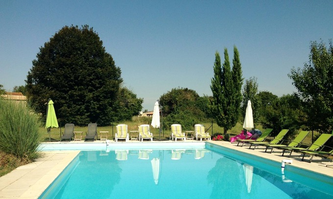 Lorignac Cottage | Single-storey gîte air conditioner 5 pers WIFI heated summer pool pet-friendly
