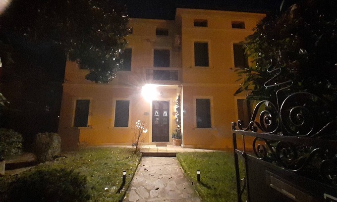 Treviso House | SINGLE VILLA WITH PRIVATE GARDEN AND PARKING IN THE CENTER OF TREVISO CITY