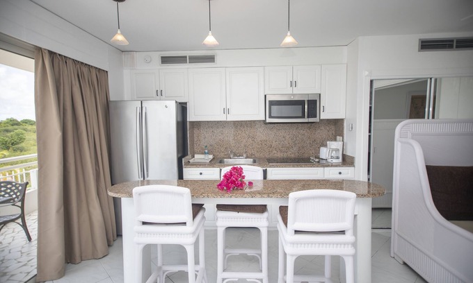 Maho Condo | SINT MAARTEN BLUE PEARL 2BDR