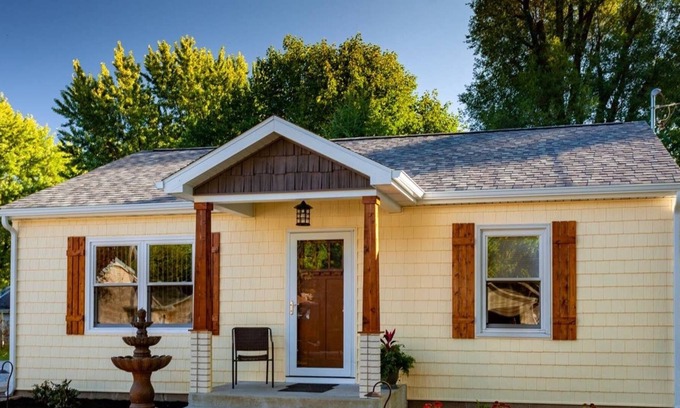 Arthur Cottage | Sisters Cottage in the heart of Amish country